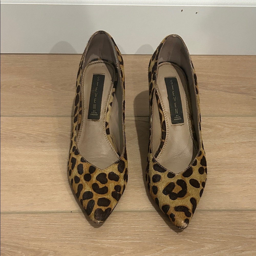 Steve Madden Leopard Print Pointed-Toe Heels in Tan and Black